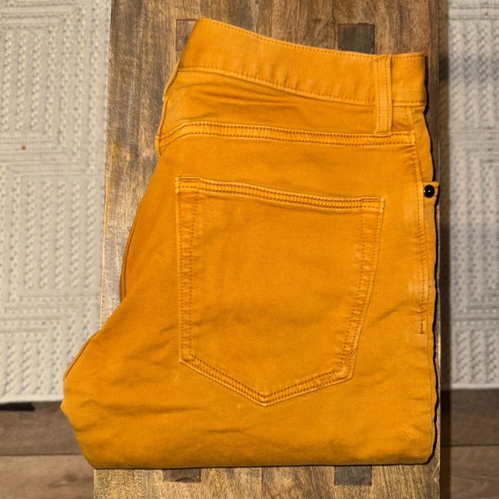 *SALE* Banana Republic Men's Traveler Jeans (Mustard, Skinny Fit, 30Wx30L)